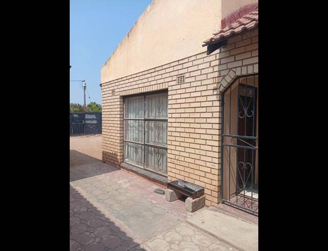 3 BEDROOM HOUSE FOR SALE IN SOSHANGUVE HH